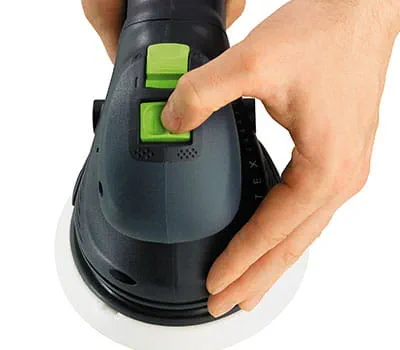 Kun materiaalia täytyy poistaa paljon, hio ensin karkeahionnalla ja tee tämän jälkeen hienohionta epäkeskohionnalla