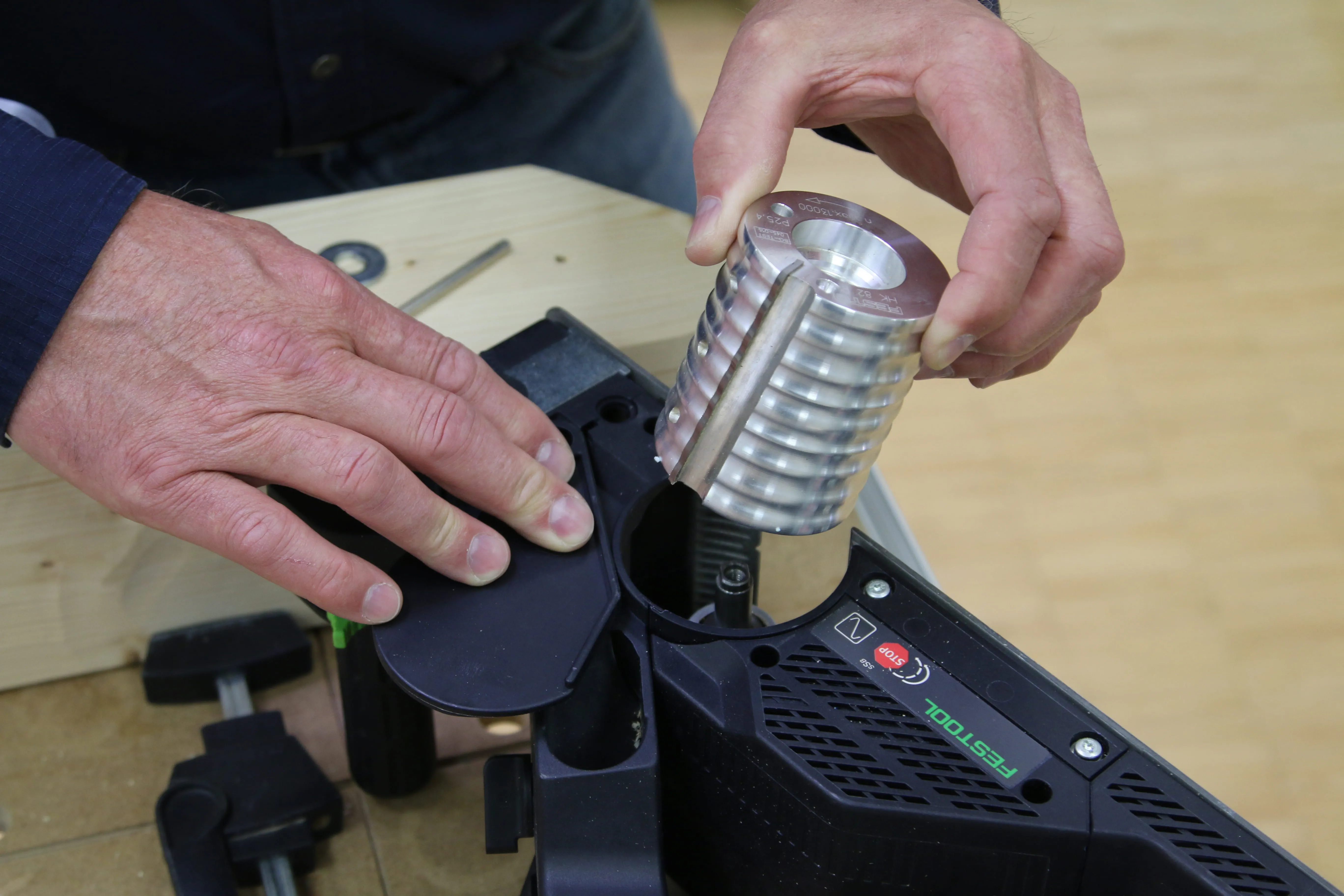 Rustiikkikutterin vaihtaminen