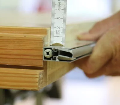 Automaattisen ovitiivisteen mittaaminen