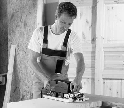 Puupintojen hiominen