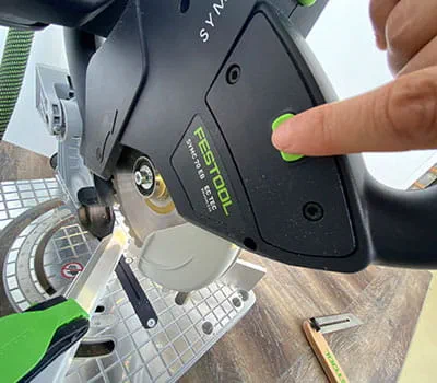 Tarvittaessa ohjaimien siirtäminen pois tieltä