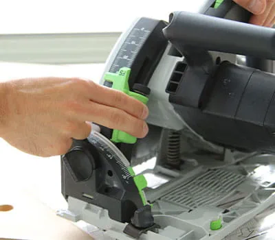 Asenna hienohammassahanterä.