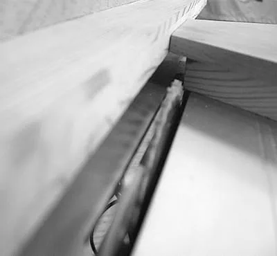 Sivuohjaimen siirtäminen poispäin