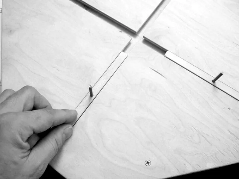 Ohjainlistojen työntäminen ponttiuraan