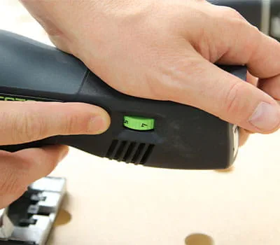 Vaatimukset kerroslevyjen sahaamiseen