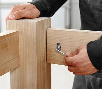 Liitoksen kiristäminen