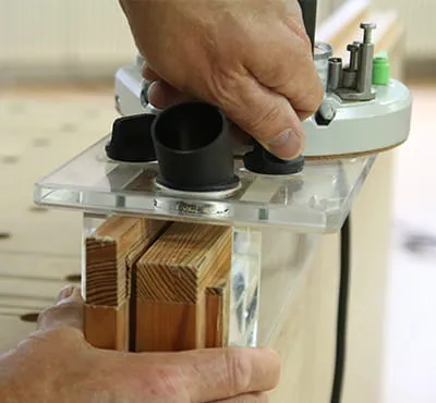 Jyrsintäapuvälineen säätäminen