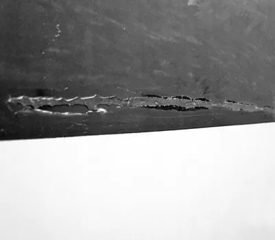 Gelcoat-pinnan läpi ulottuvia naarmuja ei voi korjata pelkällä hionnalla ja kiillotuksella.