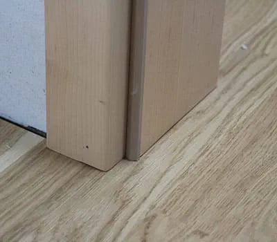 Lattiapäällysteen asentaminen