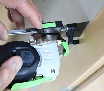 Syvyysvasteen säätäminen