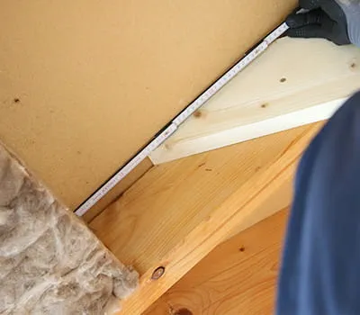 Mittaa sidepalkin jäännösväli.