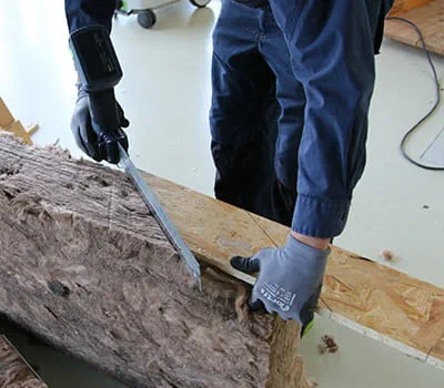 Asettaminen viistoleikkaamista varten