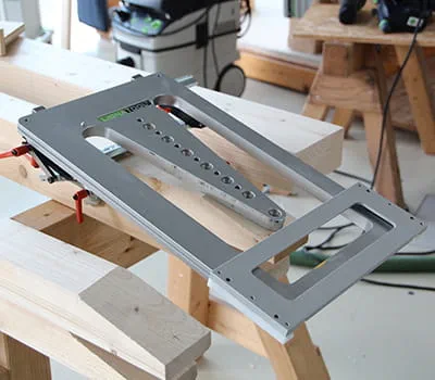 Sapluunan asettaminen