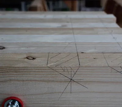 Puupalkkien kohdistaminen