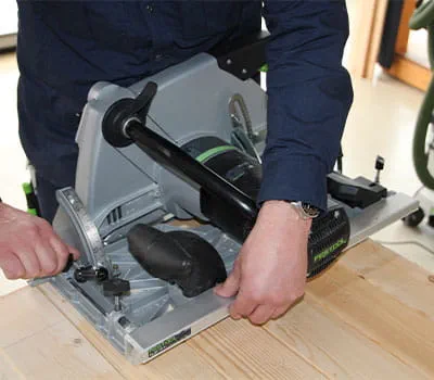 Käsipyörösahan valmistelu