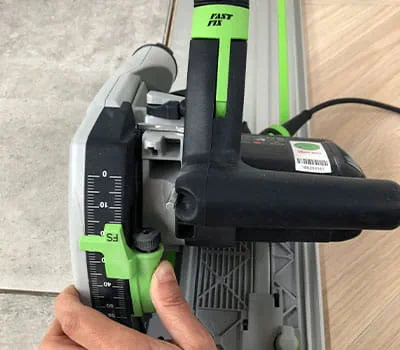 Leikkaussyvyyden säätäminen 