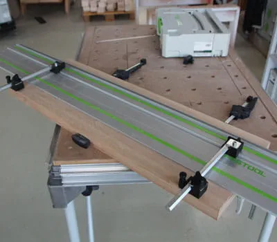 Ohjainkiskon yhdensuuntainen kohdistaminen