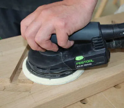 Reisilankkujen hiominen