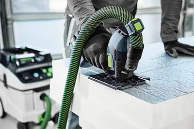 Oikea pölynpoisto eristemateriaalien leikkaustöissä