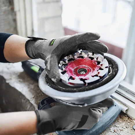 Kun kyse on betonin, massalattian, maalipinnan, liimapinnan tai muiden pinnoitteiden työstöstä: timanttilaikoilla DIA HARD, ABRASIVE, STONE, THERMO ja PAINT teet työt uskomattoman vaivattomasti. Laikkojen vaihto onnistuu helposti vain muutamalla kädenliikkeellä.