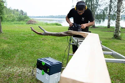 Työskentely uimahallissa SYS PowerStationin kanssa